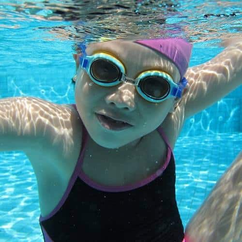 best age for child to learn to swim